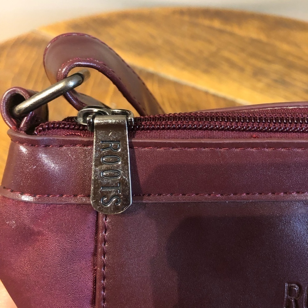 Roots Burgundy Nylon & Faux Leather Crossbody Messenger Bag - Picture 8 of 9